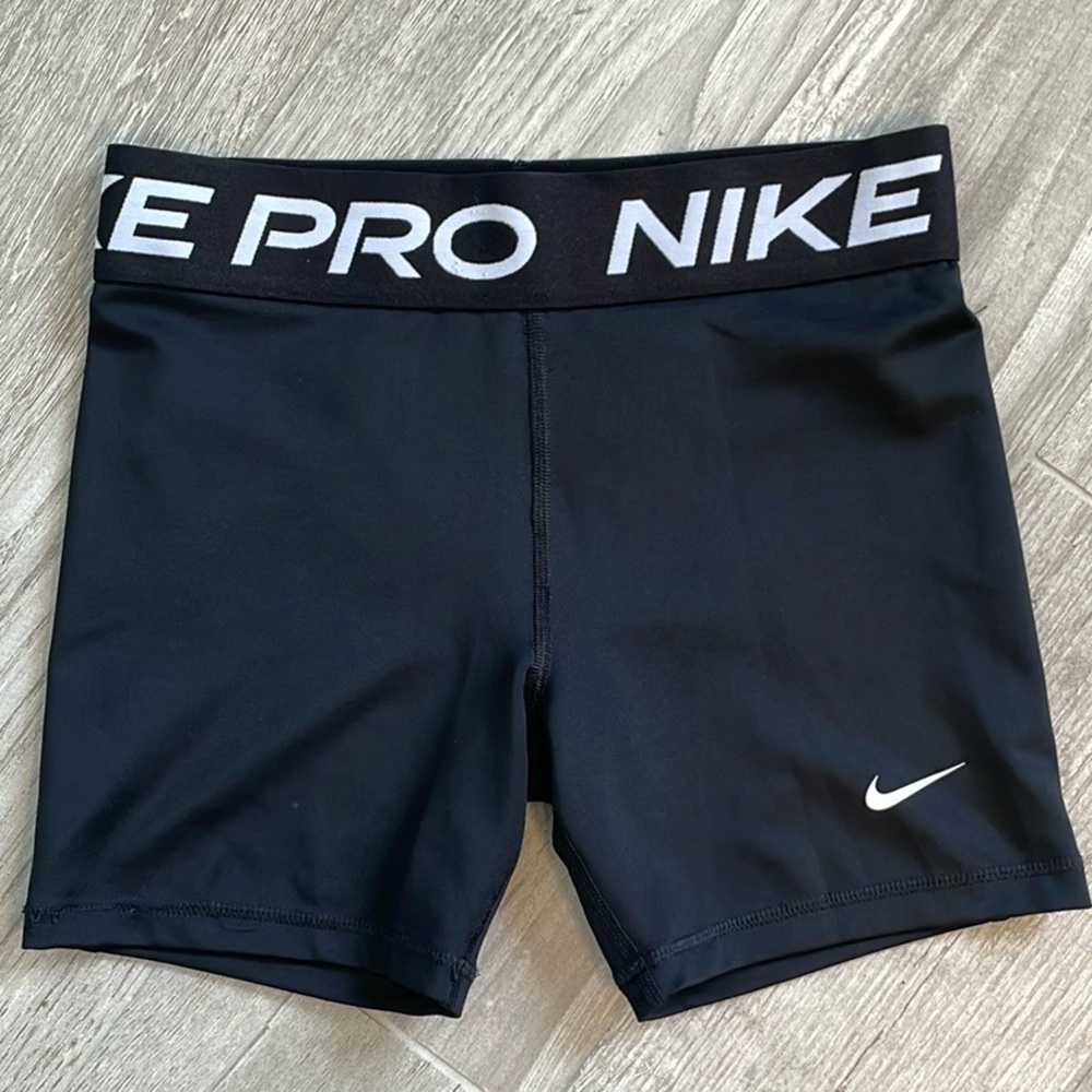 NWOT Nike Pro XL Black